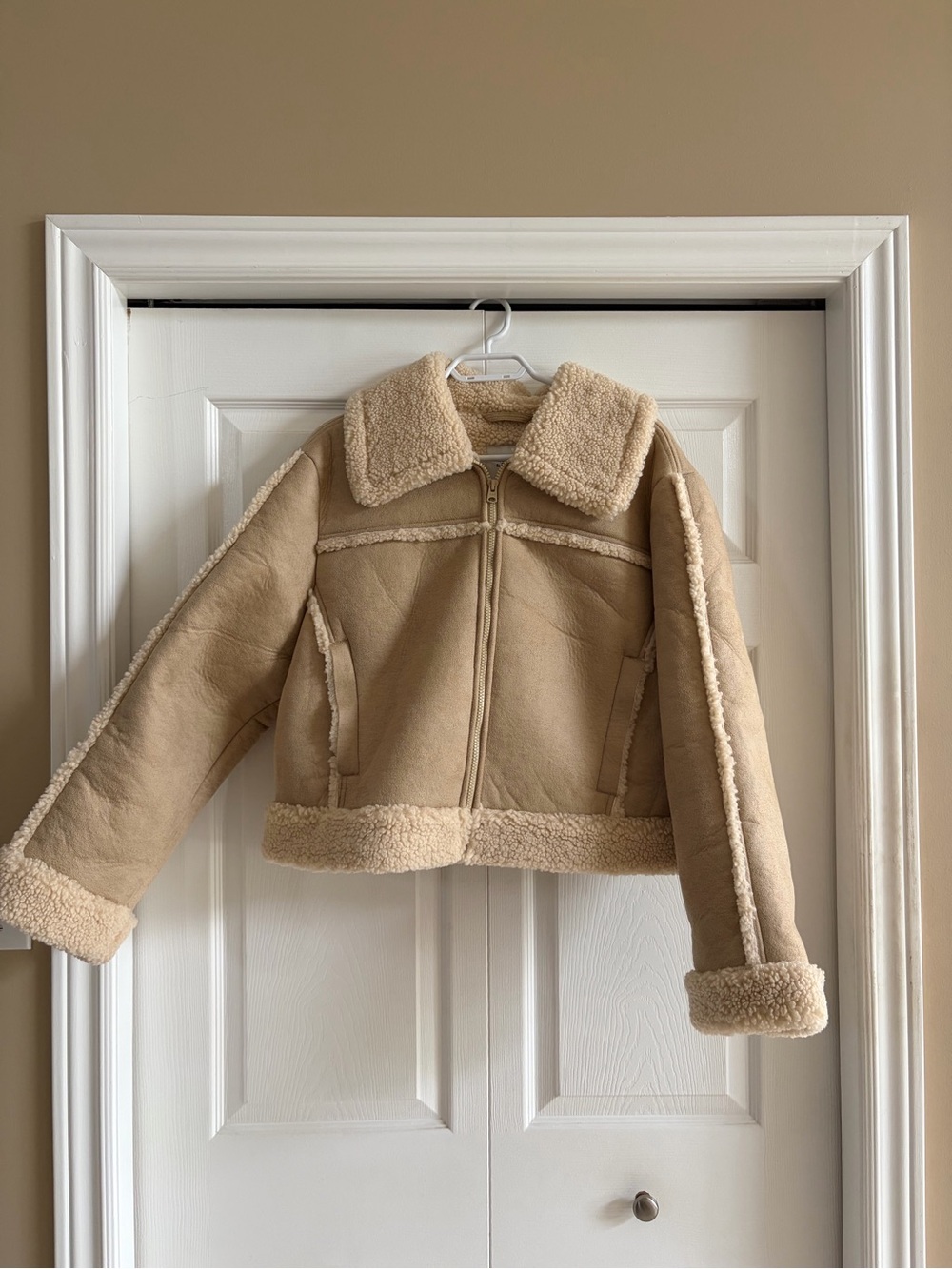 Abercrombie Cropped Vegan Suede Shearling Jacket